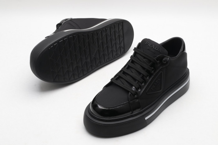 Pra*a sneakers