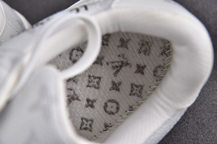 LV x AIR FORCE 1