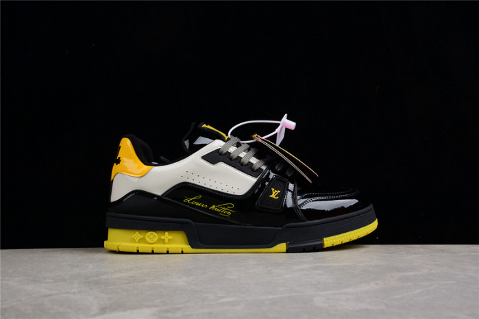 LV TRAINER SNEAKER LOW