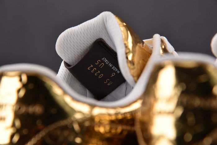 LV x AIR FORCE 1