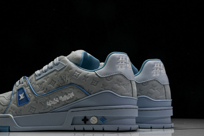 LV TRAINER SNEAKER 24051003