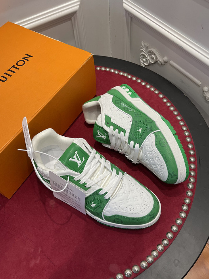 LV TRAINER SNEAKER