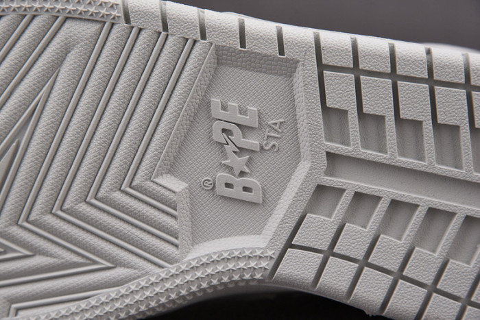 B*PE SNEAKER