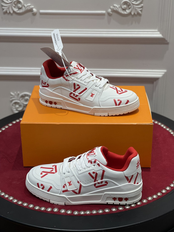 LV TRAINER SNEAKER
