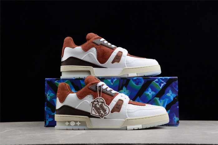 LV TRAINER SNEAKER LOW