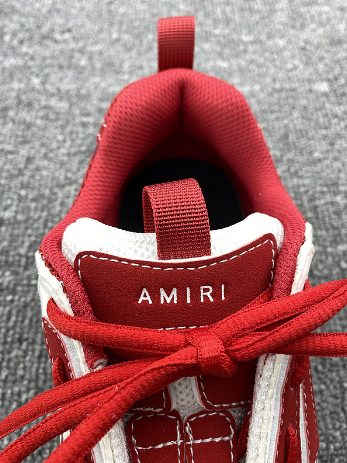 AR1M1 Low-Top Sneaker