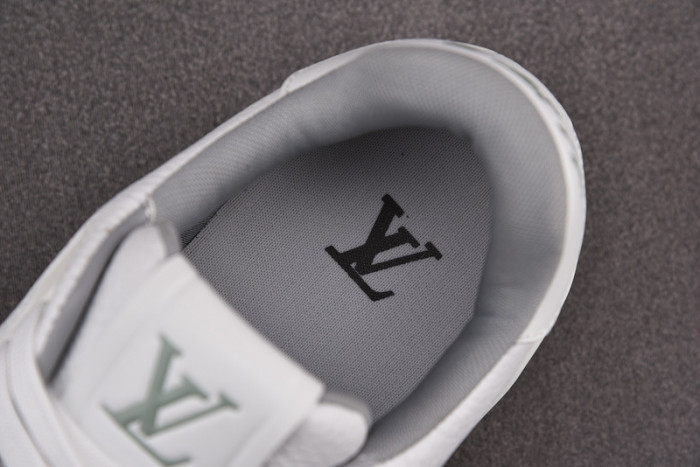 LV TRAINER SNEAKER LOW