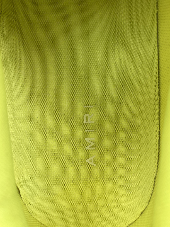 AR1M1 Low-Top Sneaker