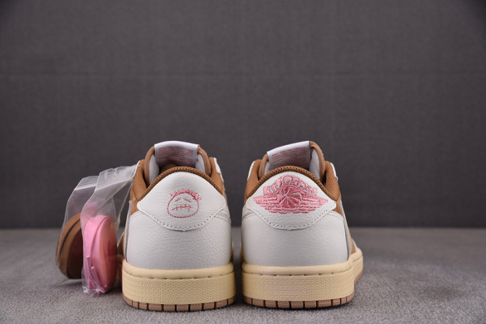 Travis Scott x AJ 1 Low OG SP DM7866-106