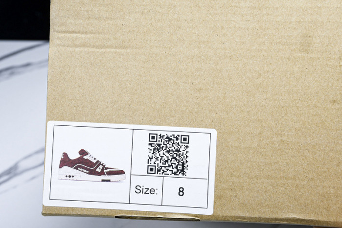 LV TRAINER SNEAKER 24051002