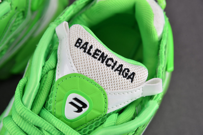 BLCG RUNNER SNEAKER 677403 W3RBM 3590