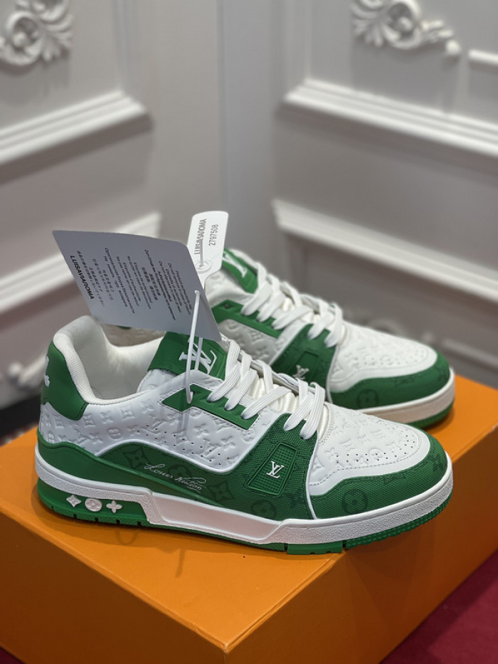 LV TRAINER SNEAKER