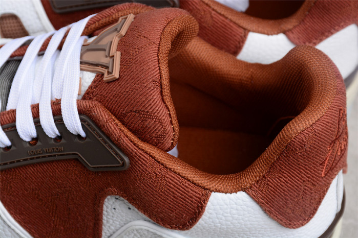 LV TRAINER SNEAKER LOW