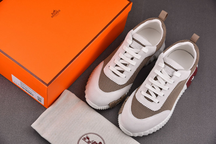 H**mes bouncing sneaker