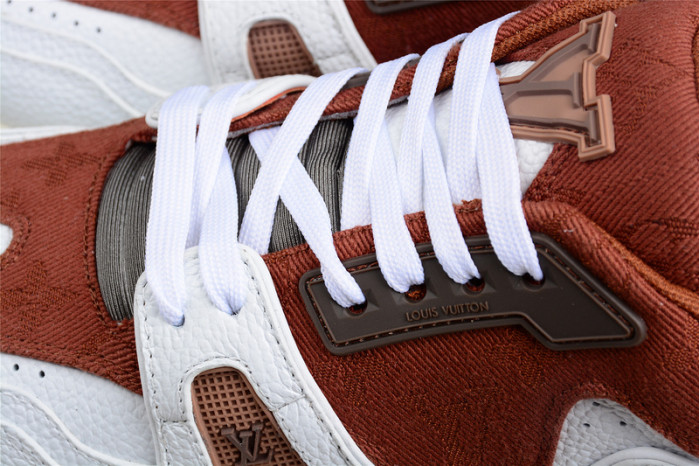 LV TRAINER SNEAKER LOW