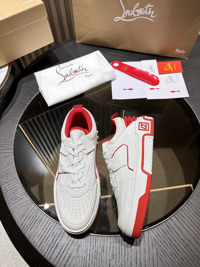 CLBSNEAKER