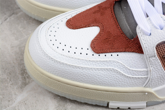 LV TRAINER SNEAKER LOW