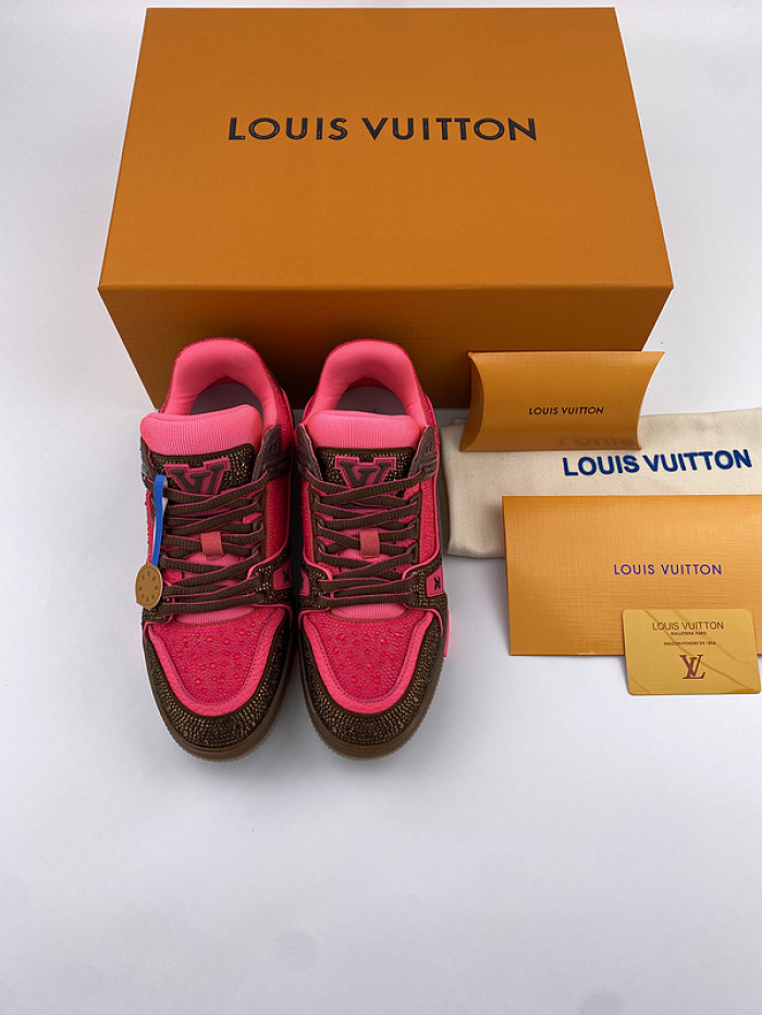LV TRAINER SNEAKER