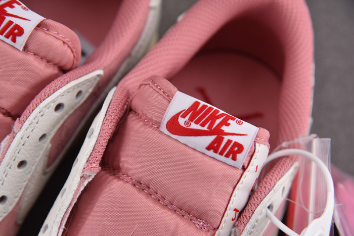 Travis Scott x AJ 1 Low OG SP DM7866-600