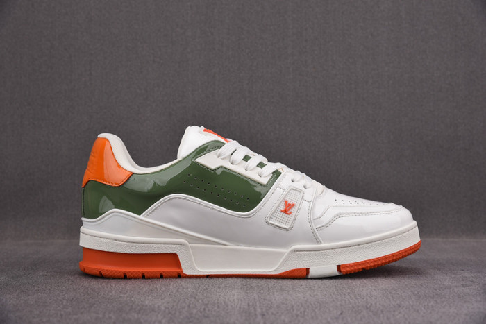LV TRAINER SNEAKER LOW