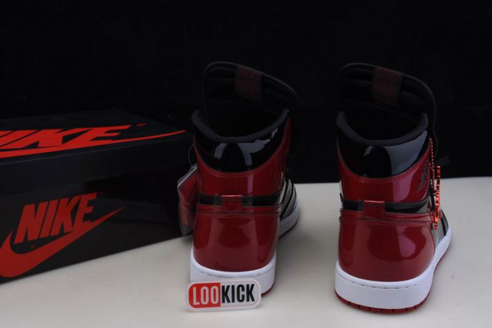 Air Jordan 1 High OG “Bred Patent” 555088-063