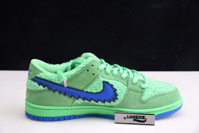 Grateful Dead x Nike SB Dunk Low “Green Bear” CJ5378-300
