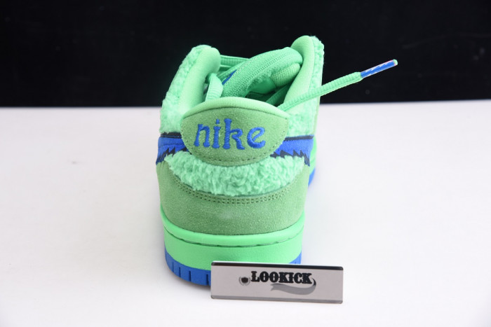 Grateful Dead x Nike SB Dunk Low “Green Bear” CJ5378-300