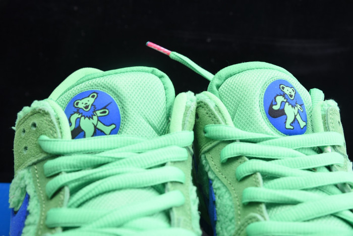 Grateful Dead x Nike SB Dunk Low “Green Bear” CJ5378-300