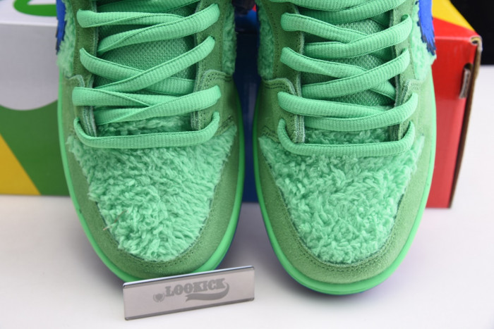 Grateful Dead x Nike SB Dunk Low “Green Bear” CJ5378-300